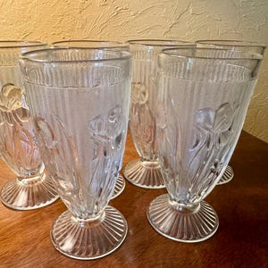 Vintage 1930s 6 Piece Set of Depression Glass Tumblers, Jeannette Glass Co., Iris and Herringbone Set