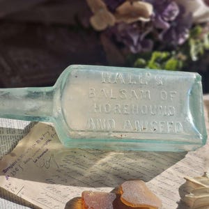 1800s Hall&#39;s BALSAM of HOREHOUND and ANiSEED w/ Tooled Lip | Apothecary Medicine Bottle | Old Melbourne Australia COLLECTiBLE SCARCE Bottle!
