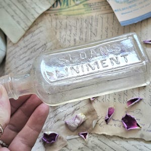 SLOAN'S LINIMENT Vintage 1930s Apothecary Bottle | Strongly Embossed Old Medicine Bottle *Damaged