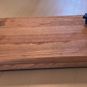 Book Press oak with quick release knobs