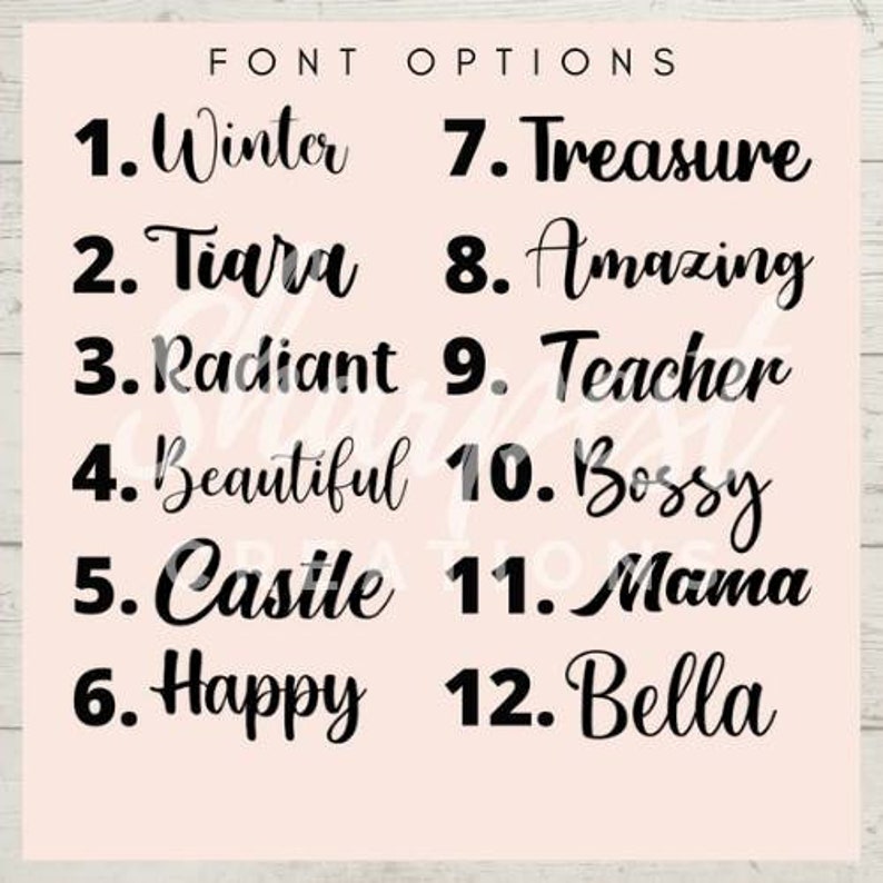Może przedstawiać: Jasnor&oacute;żowe tło z napisem "FONT OPTIONS" u g&oacute;ry. Poniżej znajduje się 12 opcji czcionek, ponumerowanych od 1 do 12, każda z przykładowym słowem. Słowa to Winter, Tiara, Radiant, Beautiful, Castle, Happy, Treasure, Amazing, Teacher, Bossy, Mama i Bella.