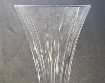 Vase en cristal à fond taillé
