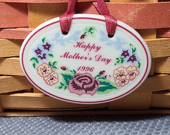 Longaberger 1996 Mother's Day Basket w/Liner, Protector, and Tie-on