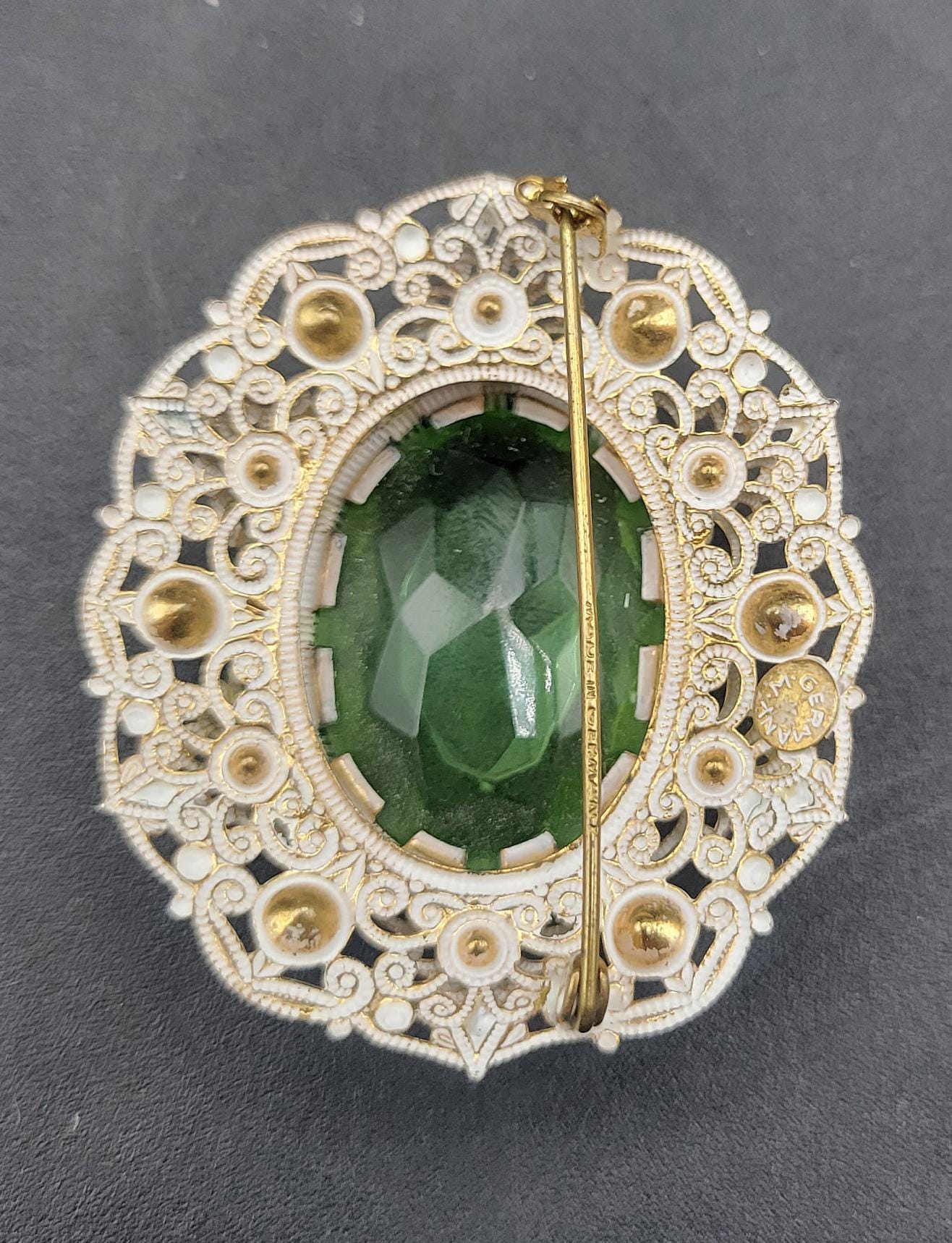 専用◇W.GERMANY 西ドイツ ヴィンテージ ブローチ◇翡翠？アクセサリー