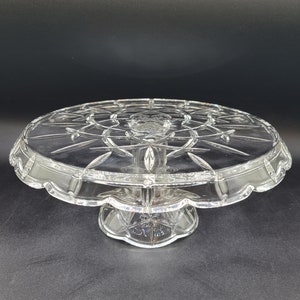 Gorham Crystal &quot;Lady Anne&quot; Round Cake Stand