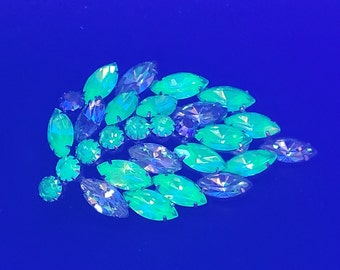 Uranium Glass Leaf Brooch