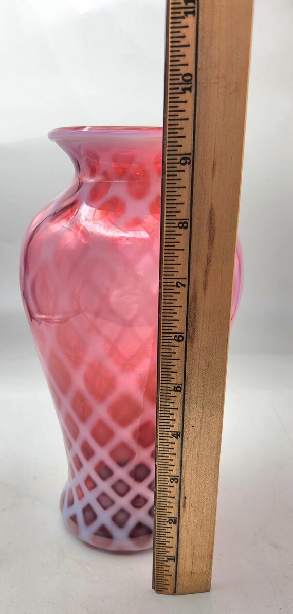 フェントン クランベリー オパールセント フラワーベース 大きい