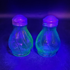 Jeannette Glass Ultramarine Petal Swirl Salt & Pepper Shakers