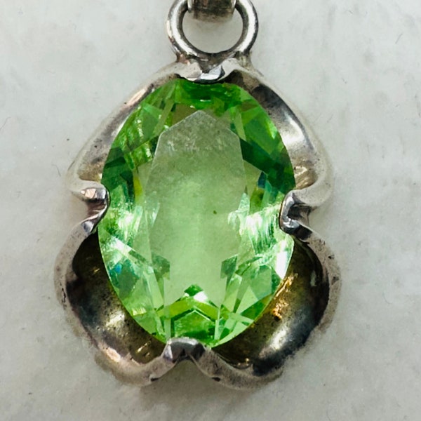 Vintage Sterling Silver Oval Cut Green Uranium Glass Pendant Necklace • Lovely 5 Carats