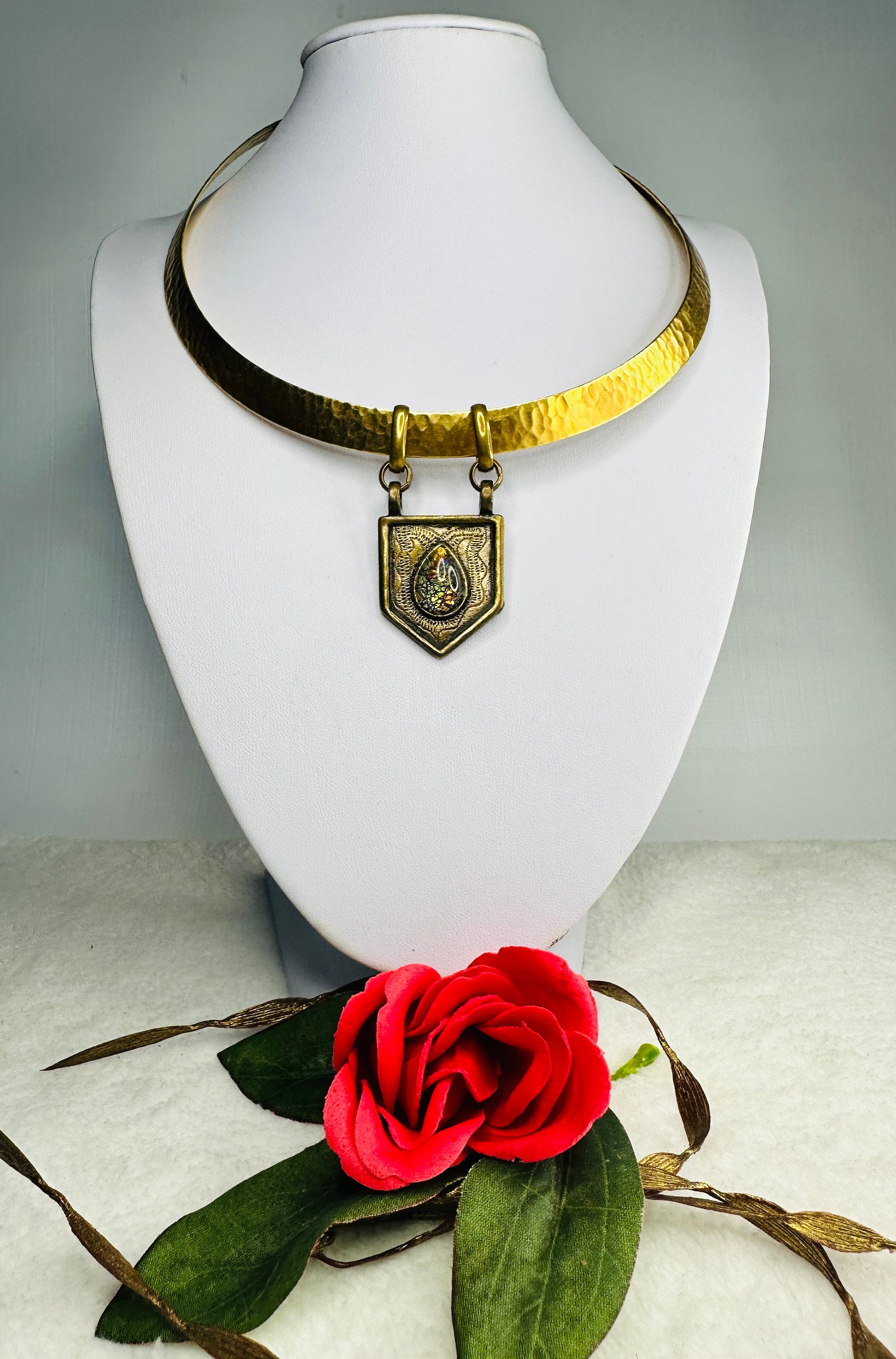 Gold plated collar sale necklace