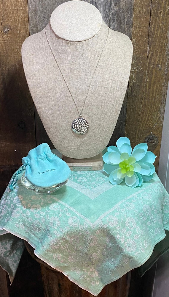 Tiffany Keys crown key in 18k rose gold with pavé diamonds. | Tiffany & Co.