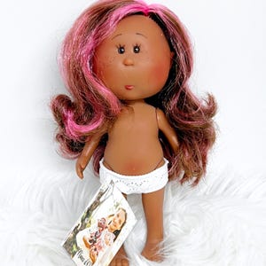 Little Mini Mia 9” Nines Artesanals d&#39;Onil Custom Dark Skin Pinky Doll