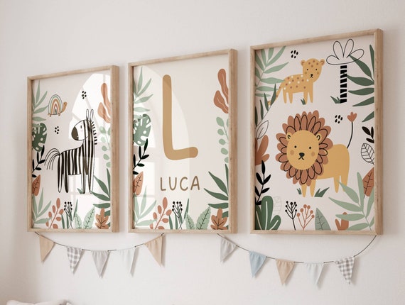 Safari poster  mit name und  Löwe Giraffe Zebra