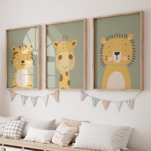 SET DI 3 poster con leone, tigro e giraffa per la cameretta dei bambini in kaki senape poster per bambini leone decorazione da parete cameretta safari giungla menta piperita