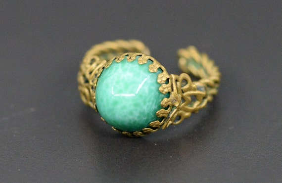 Vintage Brass and Glass Ring, Filigree Twisted Br… - image 3