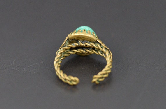 Vintage Brass and Glass Ring, Filigree Twisted Br… - image 4