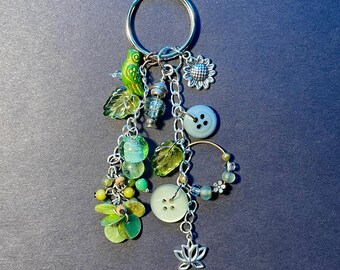 Enchanting Green Keychain Trinket and Charms Acessory