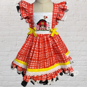 On the farm girl&#39;s birthday dress, Cow Farm Dress, Cow Red Dress, Cow Party Dress, Farm Birthday Dress