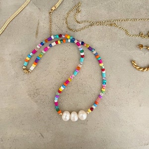 Rainbow Multicolored Bead and Pearl Necklace, Rainbow Necklace, Colorful Beaded Necklace, Pearl and Bead Necklace, Gay Pride Necklace