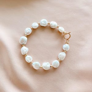 バロックパールとゴールドフィルドブレスレット、ゴールドとパールのブレスレット、ウェディングジュエリー、バロックパールジュエリー、花嫁介添人へのギフト、クラシックブレスレット