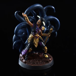 Female Human Warlock - Hand-Painted D&D Miniature