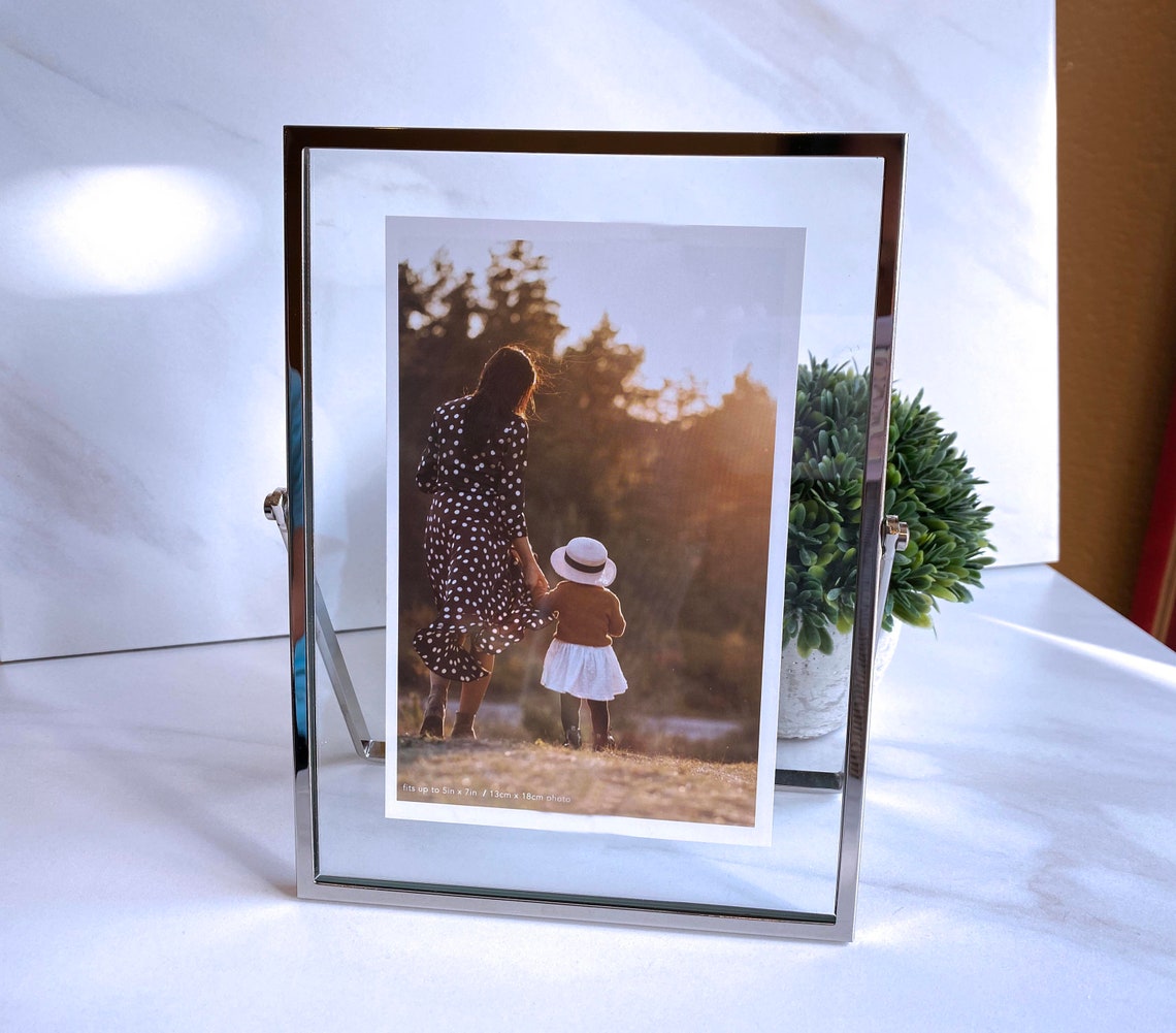 Modern Tabletop Glass Floating Picture Frame 4x6 or 5x7 Etsy