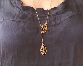 Lariat Necklace in Brass with Two Leaves Design / Minimalist / Contemporary / Boho / Modern / Chic / Pretty / Chain / Nature