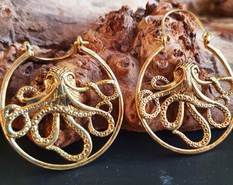 Golden Octopus Earrings / Pirate / Ocean / Nautical / Sailor / Marine / Sea / Sealife / Fish / Animals / Nature