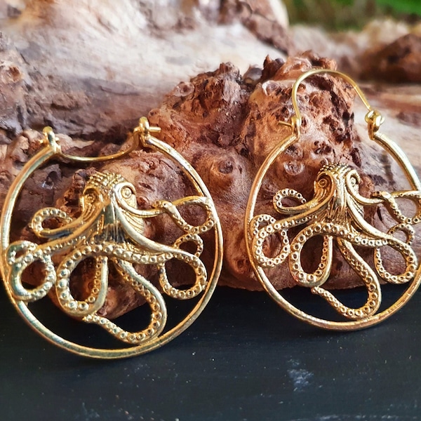 Golden Octopus Earrings / Pirate / Ocean / Nautical / Sailor / Marine / Sea / Sealife / Fish / Animals / Nature