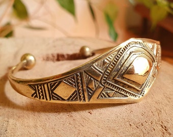 Tuareg Brass Bracelet / Bangle / Cuff / Unisex / Boho / Ethnic / Rustic / Bohemian / Hippie / Gypsy / Geometric /