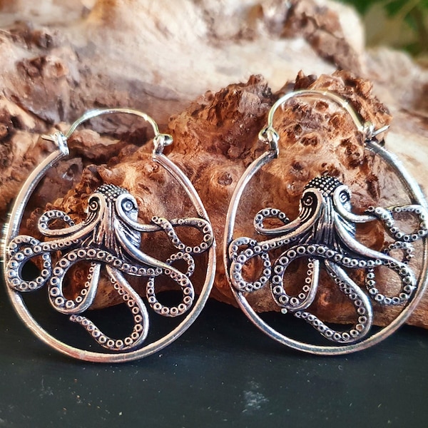 Silver Octopus Earrings / Pirate / Ocean / Tentacle Nautical / Sailor / Marine / Sea / Sealife / Fish / Animals / Nature