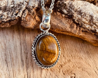 Tiger Eye Silver Necklace / Simple / Classic / Hypoallergenic / Boho / Crystal Jewelery / Ethnic / Hypoallergenic / Illuminati