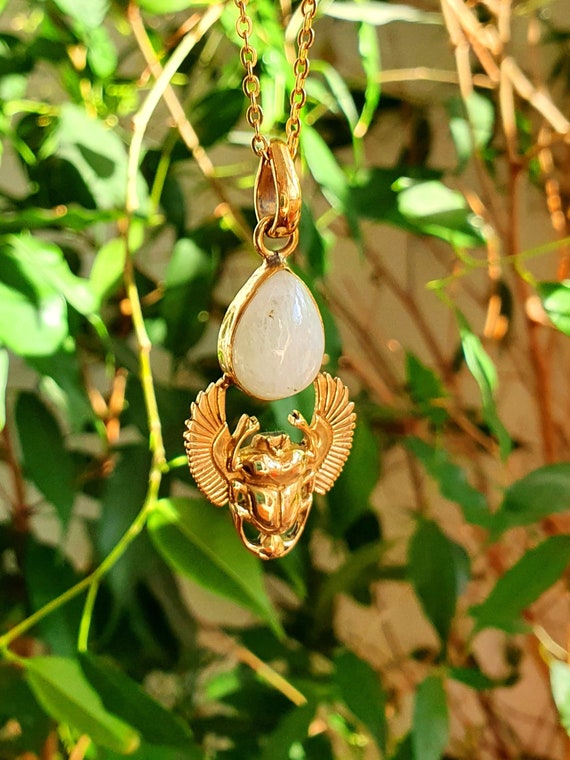 Gold scarab pendant deals