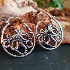 Silver Octopus Earrings / Pirate / Ocean / Tentacle Nautical / Sailor / Marine / Sea / Sealife / Fish / Animals / Nature image 2