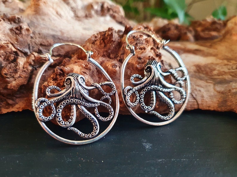 Silver Octopus Earrings / Pirate / Ocean / Tentacle Nautical / Sailor / Marine / Sea / Sealife / Fish / Animals / Nature image 2