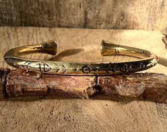 Bracelet Tribal Symbols Native Markings / Bangle / Cuff / Unisex / Boho / Ethnic / Rustic / Bohemian / Hippie / Costume Fashion Jewelery /
