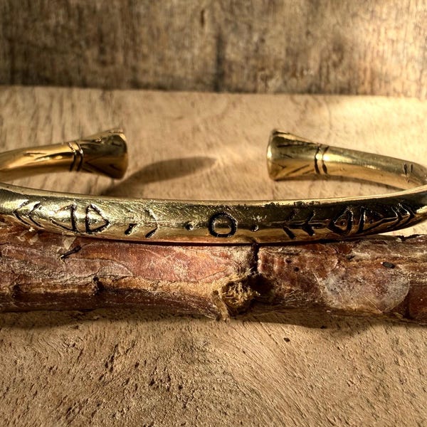 Bracelet Tribal Symbols Native Markings / Bangle / Cuff / Unisex / Boho / Ethnic / Rustic / Bohemian / Hippie / Costume Fashion Jewelery /