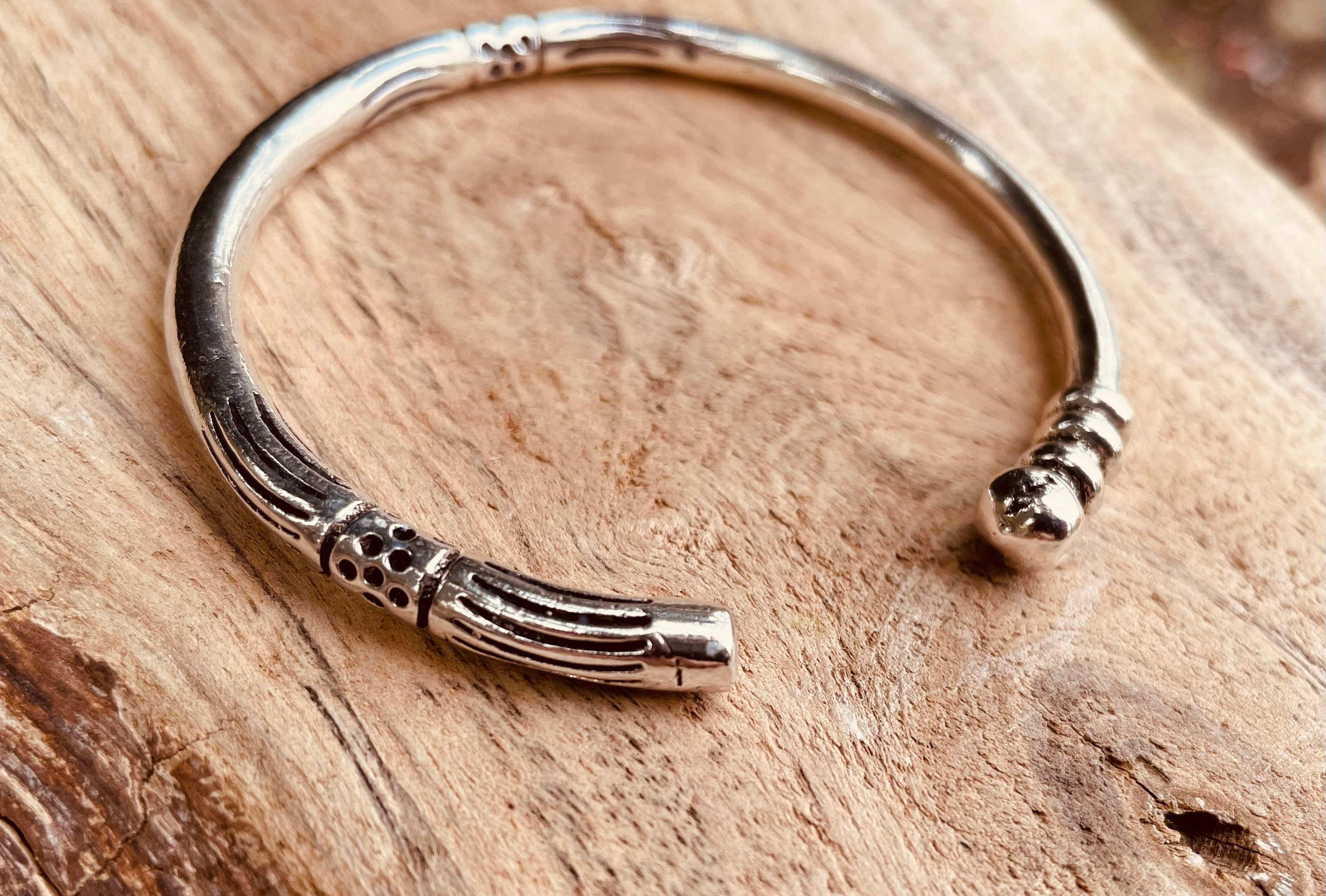 希少18㎝TUAREG SILVER BRACELET LARGEバングル 希少18㎝TUAREG SILVER BRACELET LARGEバングル メンズ