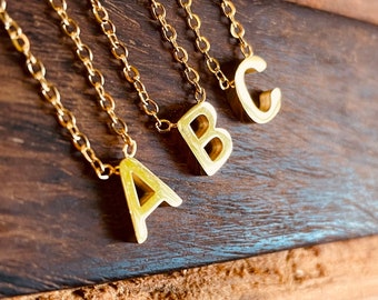 Gold Initial Necklace / Custom Letter Necklaces / Personalized Gifts / Name Jewellery / Gift for Her / Dainty / Stainless Steel / Modern