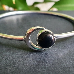 Mondarmband / Schwarzer Onyx / Silber / Armreif / Galaxie / Solar / Sonne / Ethno / Boho / Schmuck / Verstellbar