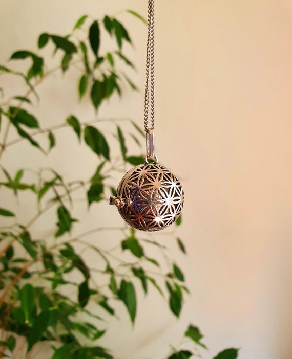 Bell necklace shop for pregnancy