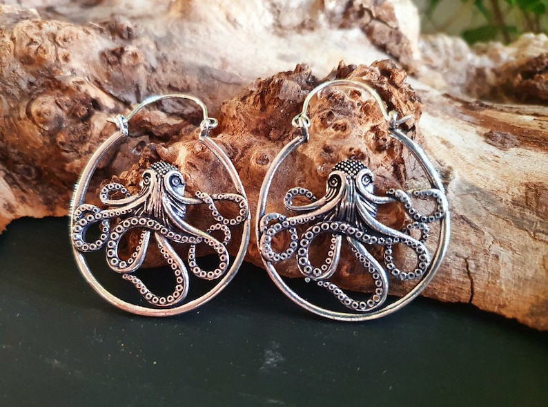 Silver Octopus Earrings / Pirate / Ocean / Tentacle Nautical / Sailor / Marine / Sea / Sealife / Fish / Animals / Nature image 3