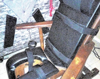 Automatically Reclining Restraint Chair