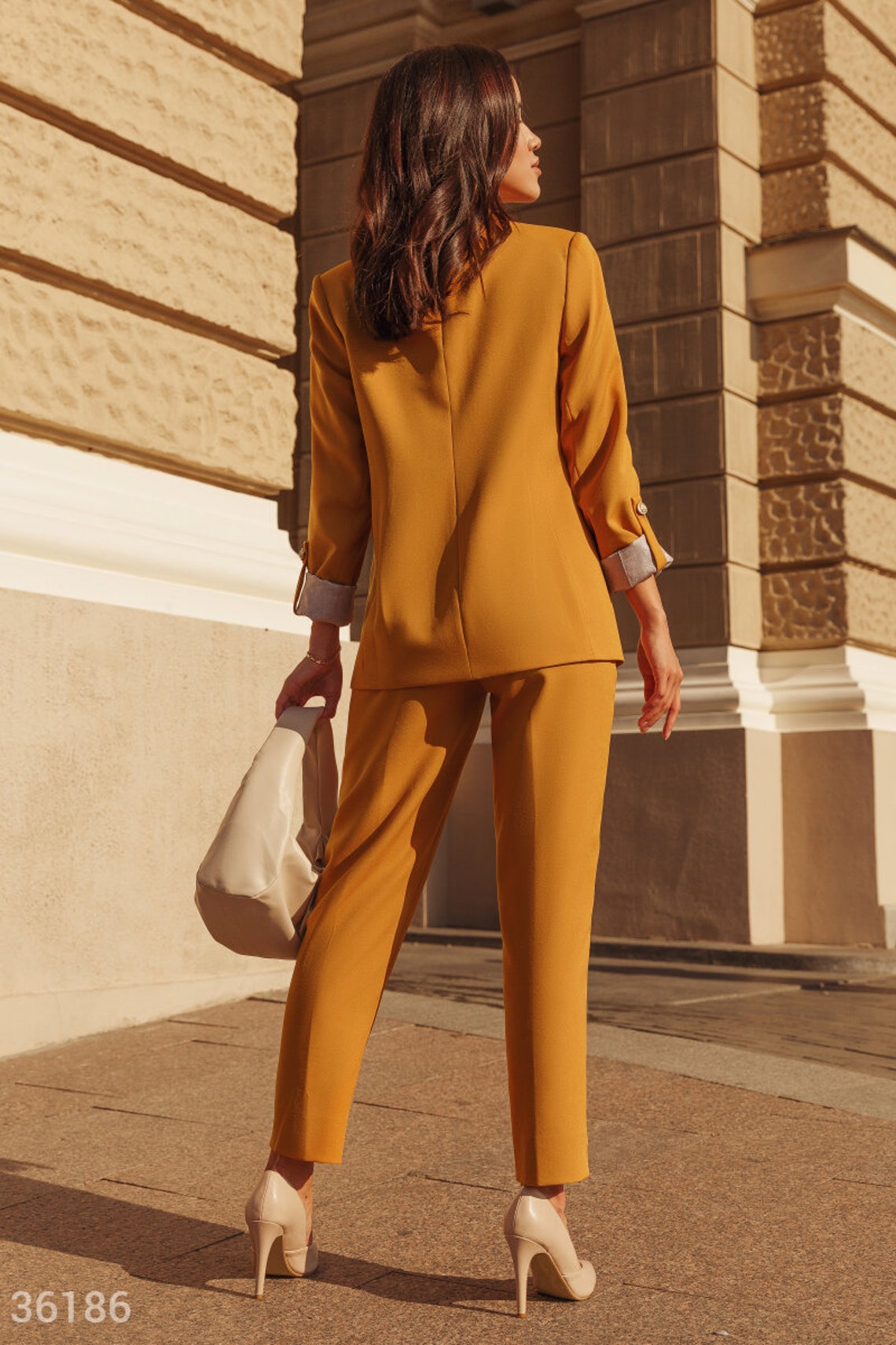 casual trouser suit for ladies