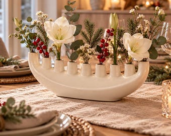 Vaso in ceramica bianca con 9 fori per fiori e fiori secchi – decorazione per la tavola di Natale – idea regalo