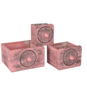 Holz Pflanzkasten Set mit Ornament – Vintage Blumentopf Set in Rosa-Antik, quadratischer Blumenkasten, rustikale Deko, Landhaussti