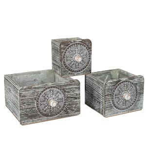 Holz Pflanzkasten Set mit Ornament – Vintage Blumentopf Set - quadratischer Blumenkasten - rustikale Deko - Landhausstil
