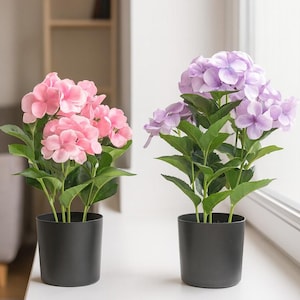 Ortensie - Fiori artificiali - Cespuglio di ortensie in vaso - Grandi capolini - Pianta artificiale - 45 cm Rosa | Lilla | Verde chiaro