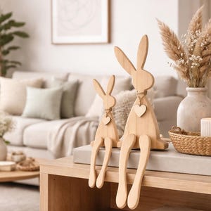 Osterhase Holz Kantenhocker, Holzhasen Deko Ostern natur, Osterdeko Holz modern, Hasenfigur Holz, Frühjahrsdeko - Geschenkidee