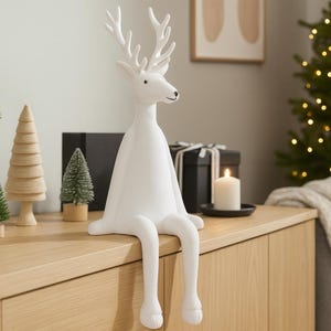 White deer flocked, edge-sitter moose – reindeer figure velvety – Christmas decoration modern – Christmas gift idea – 2 sizes